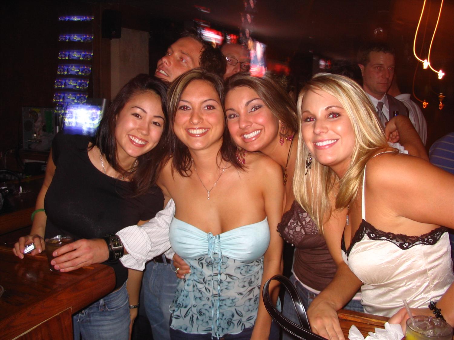 The Best Houston Hookup Bars & Clubs | SoNaughty